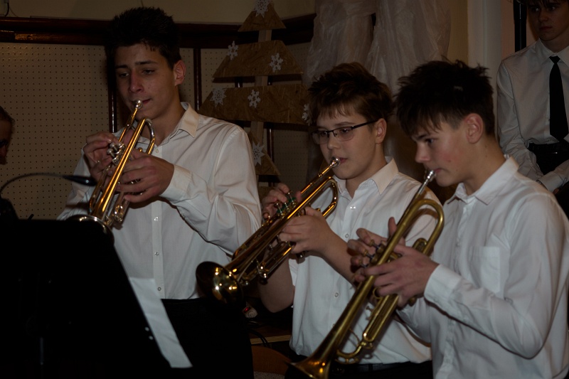 PC165280.jpg - OLYMPUS DIGITAL CAMERA